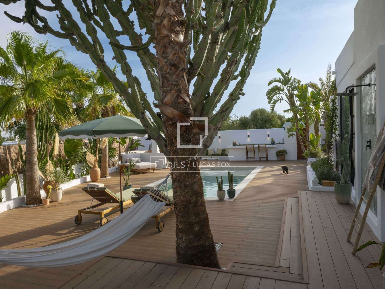 4 bedroom Villa for sale in San Jose / Sant Josep de Sa Talaia with pool garage - € 1,980,000 (Ref: 10169157)