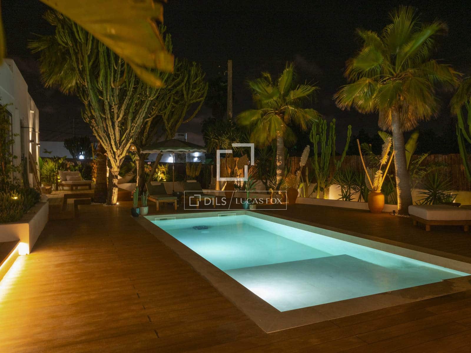 4 bedroom Villa for sale in San Jose / Sant Josep de Sa Talaia with pool garage - € 1,980,000 (Ref: 10169157)