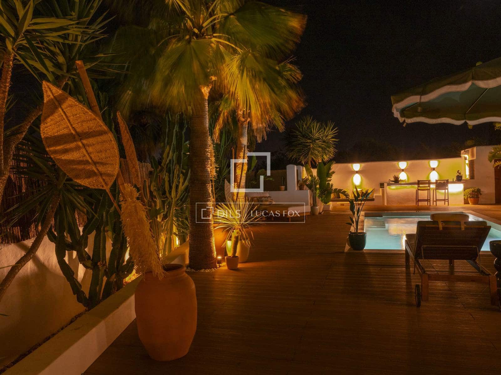 4 bedroom Villa for sale in San Jose / Sant Josep de Sa Talaia with pool garage - € 1,980,000 (Ref: 10169157)