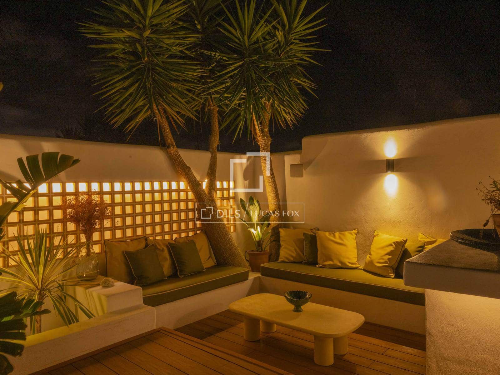 4 bedroom Villa for sale in San Jose / Sant Josep de Sa Talaia with pool garage - € 1,980,000 (Ref: 10169157)