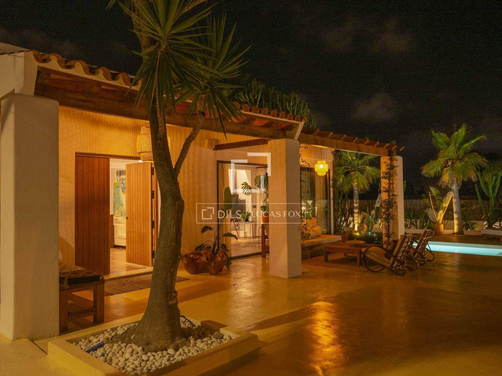 4 bedroom Villa for sale in San Jose / Sant Josep de Sa Talaia with pool garage - € 1,980,000 (Ref: 10169157)