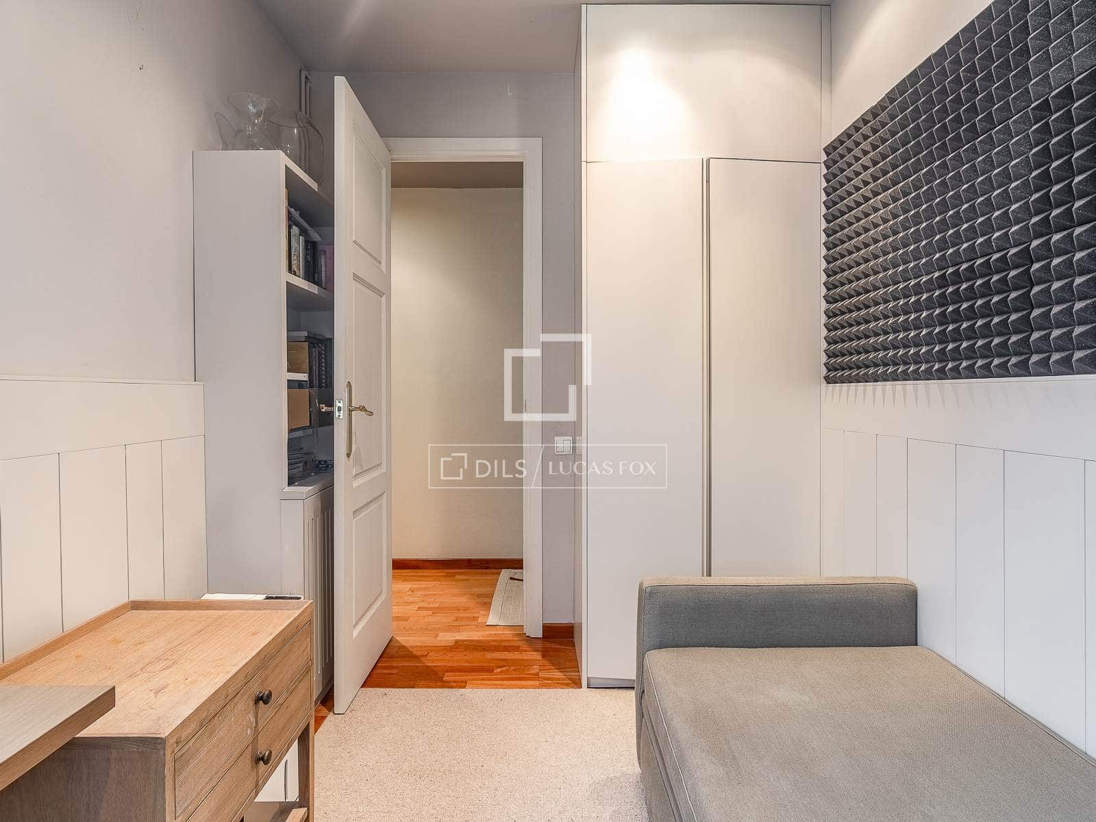 3 bedroom Penthouse for sale in Barcelona city - € 850,000 (Ref: 10170182)