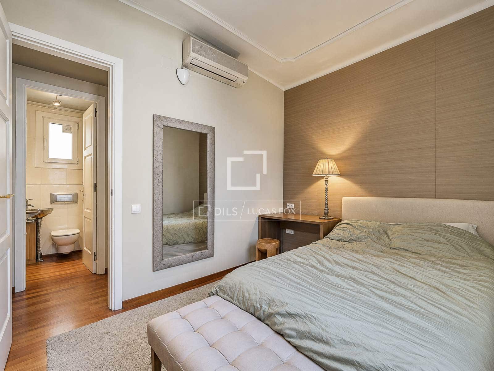 3 bedroom Penthouse for sale in Barcelona city - € 850,000 (Ref: 10170182)