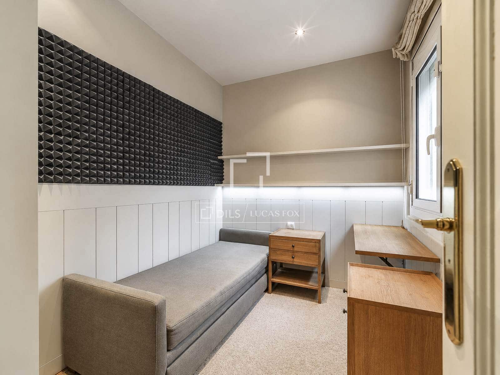 3 bedroom Penthouse for sale in Barcelona city - € 850,000 (Ref: 10170182)