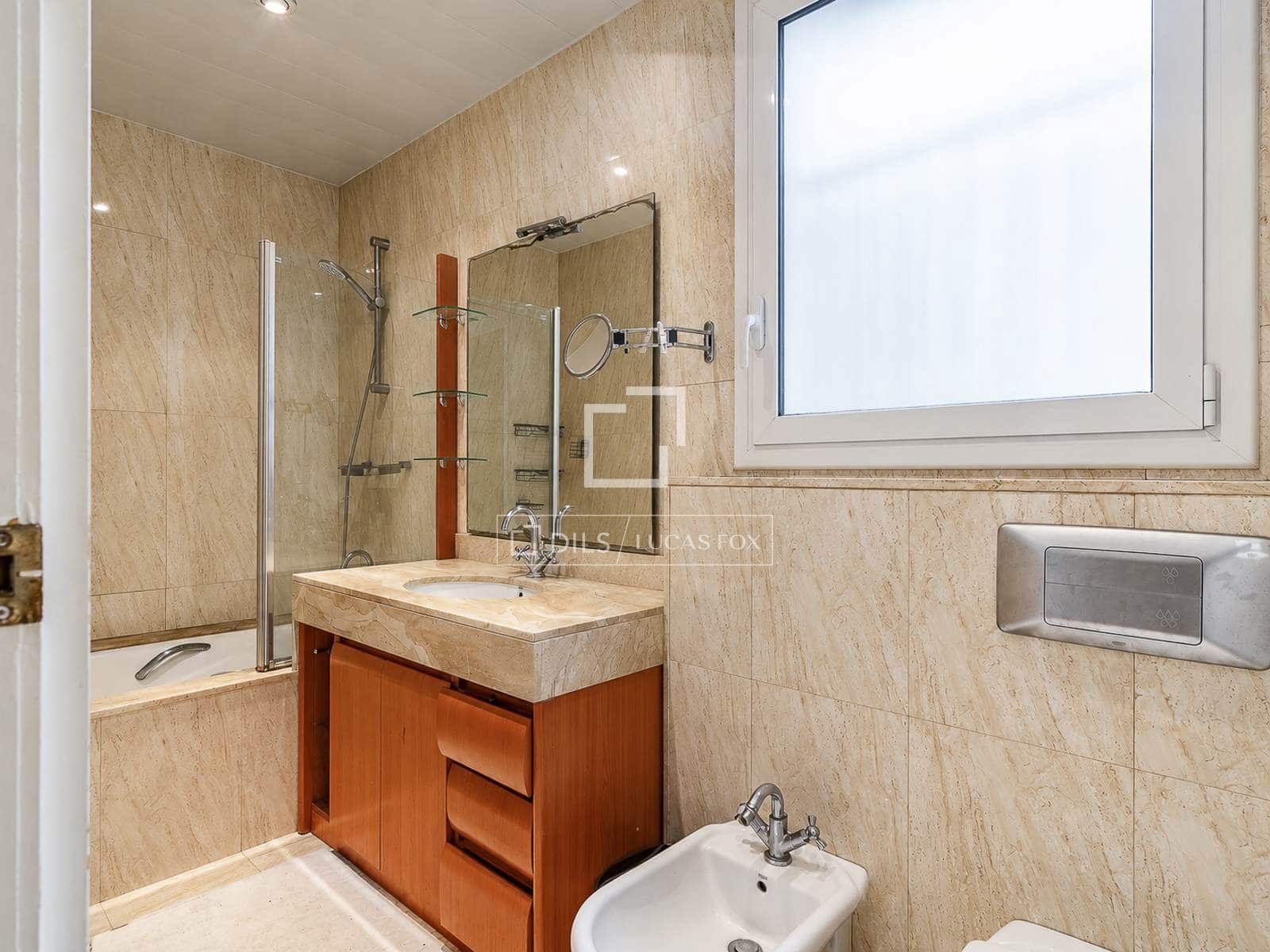 3 bedroom Penthouse for sale in Barcelona city - € 850,000 (Ref: 10170182)