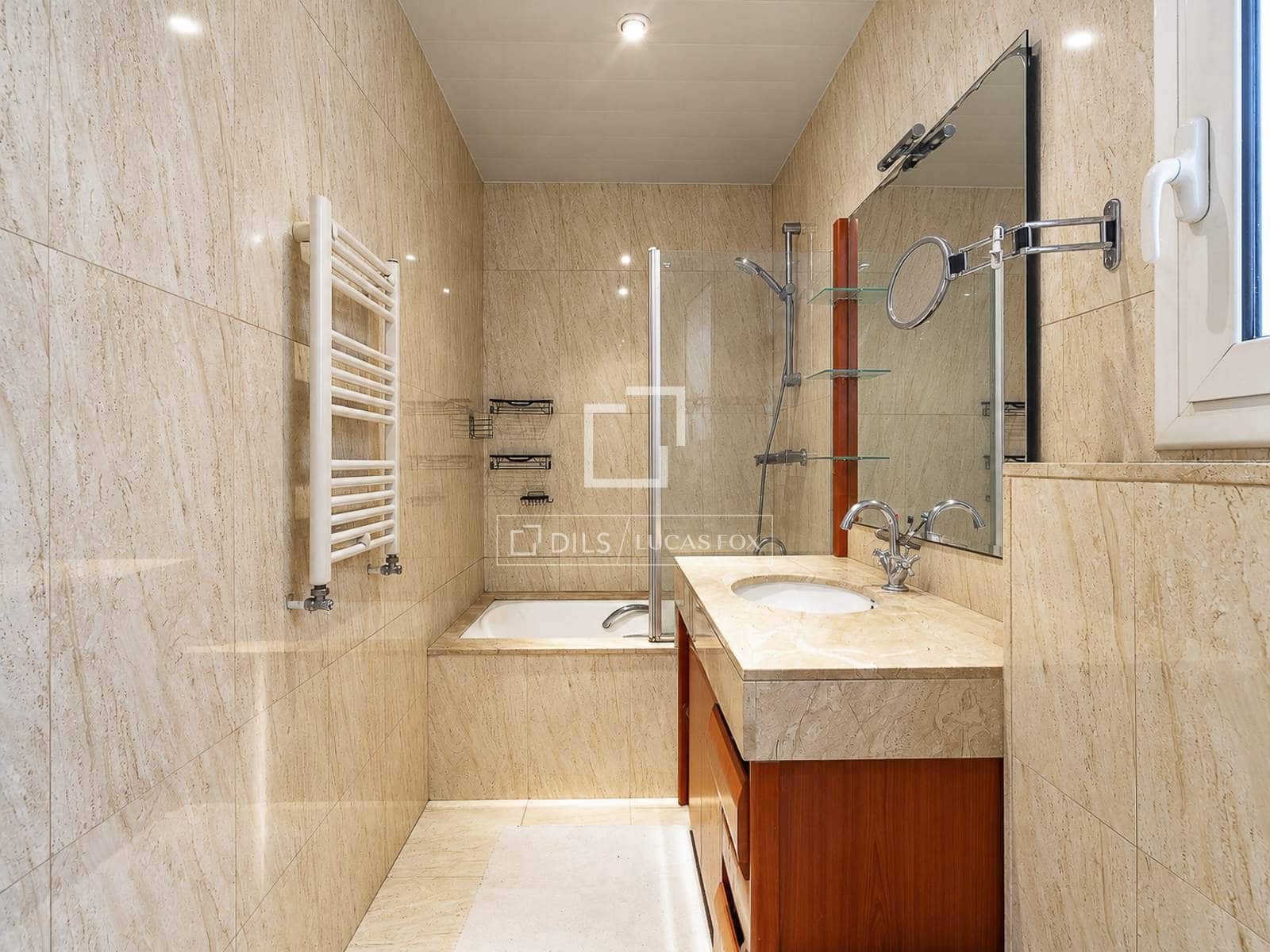 3 bedroom Penthouse for sale in Barcelona city - € 850,000 (Ref: 10170182)