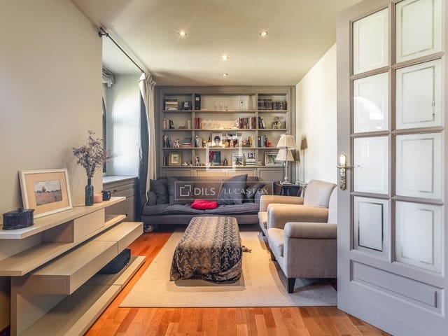 3 soverom Penthouse til salgs i Barcelona by - € 850 000 (Ref: 10170182)
