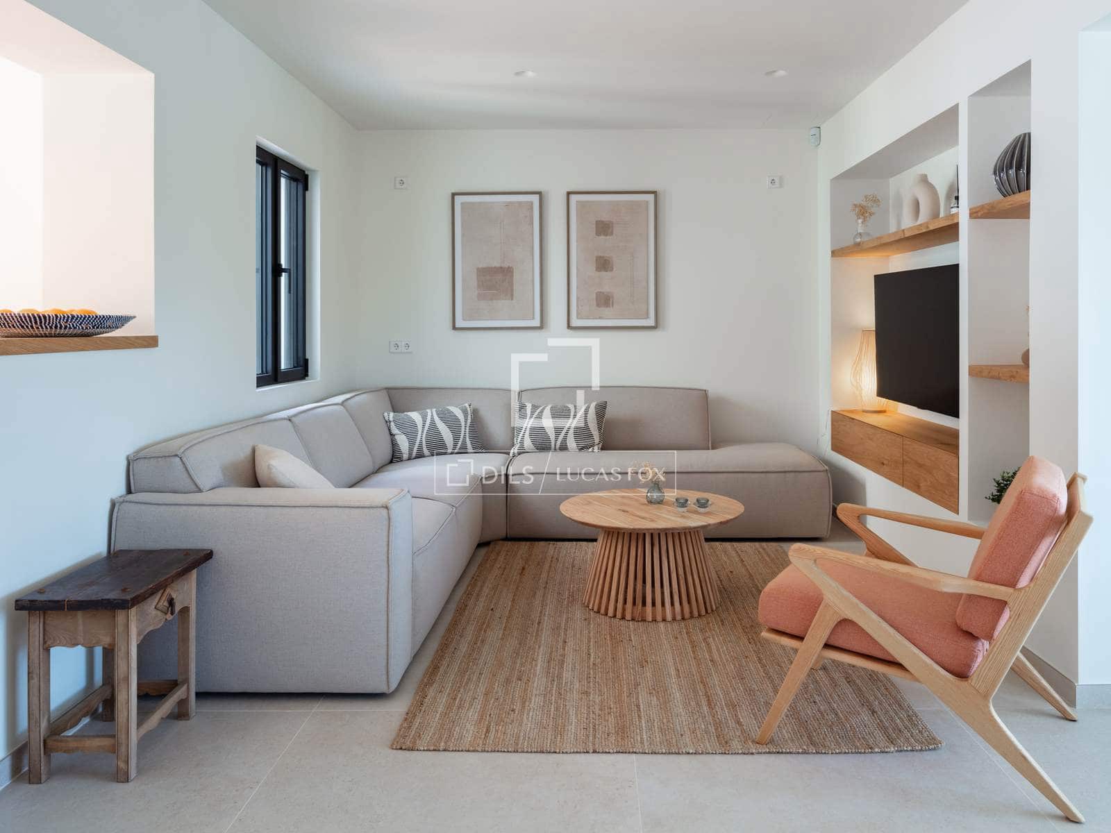 5 slaapkamer Villa te koop in Teulada met zwembad garage - € 1.650.000 (Ref: 10170183)