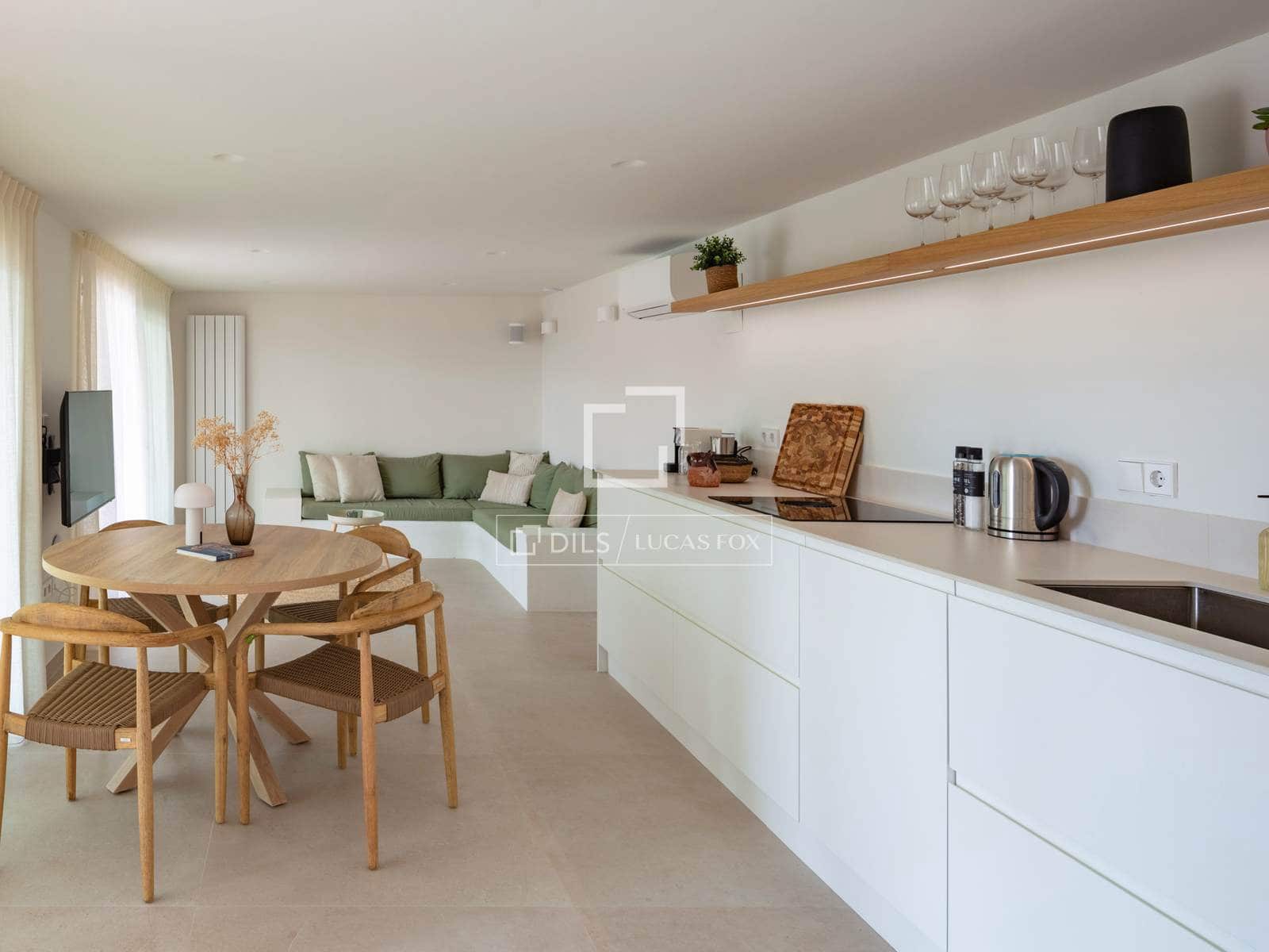 5 slaapkamer Villa te koop in Teulada met zwembad garage - € 1.650.000 (Ref: 10170183)