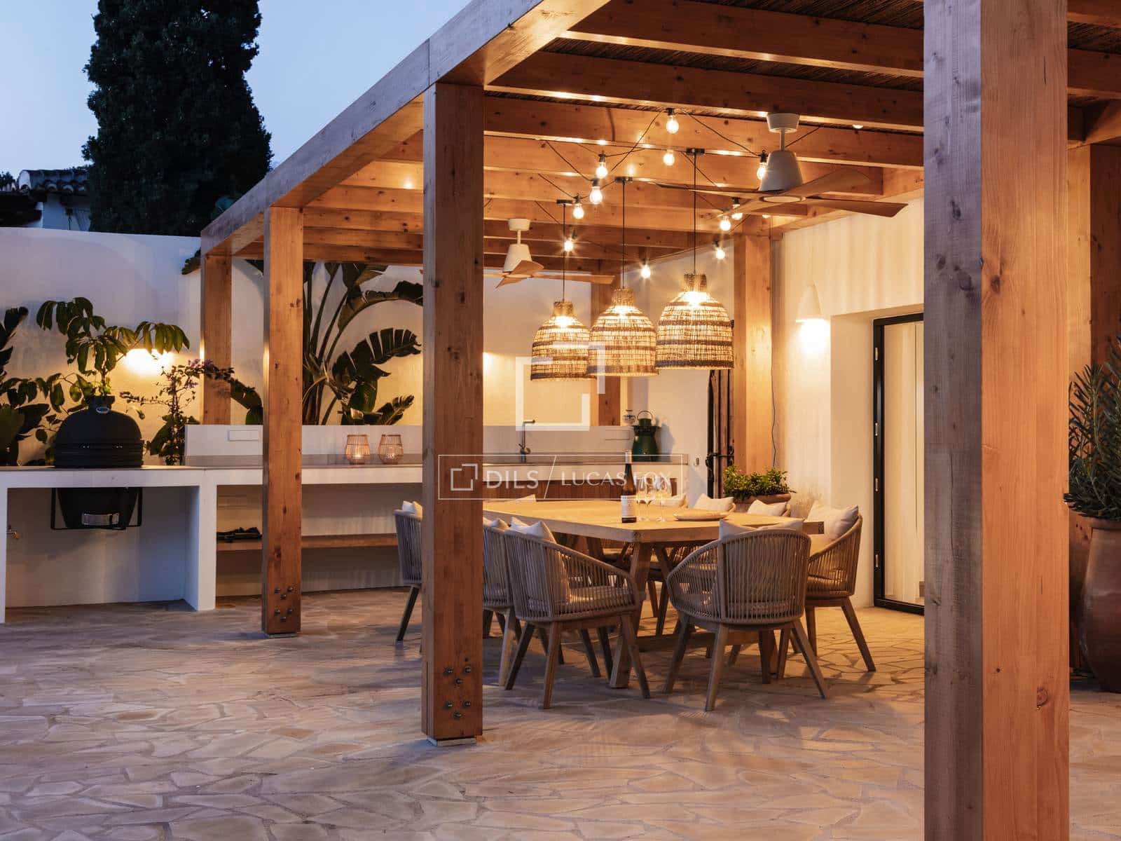 5 slaapkamer Villa te koop in Teulada met zwembad garage - € 1.650.000 (Ref: 10170183)