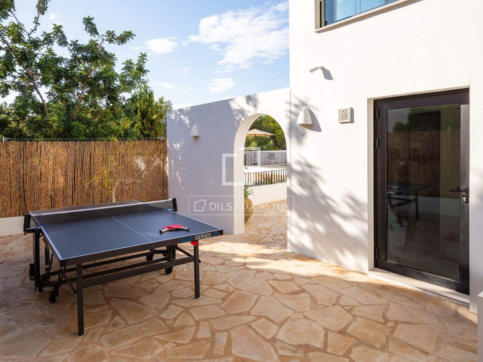 5 slaapkamer Villa te koop in Teulada met zwembad garage - € 1.650.000 (Ref: 10170183)