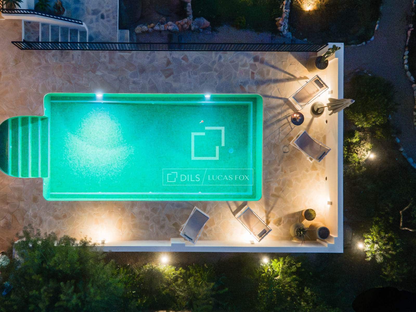 5 slaapkamer Villa te koop in Teulada met zwembad garage - € 1.650.000 (Ref: 10170183)