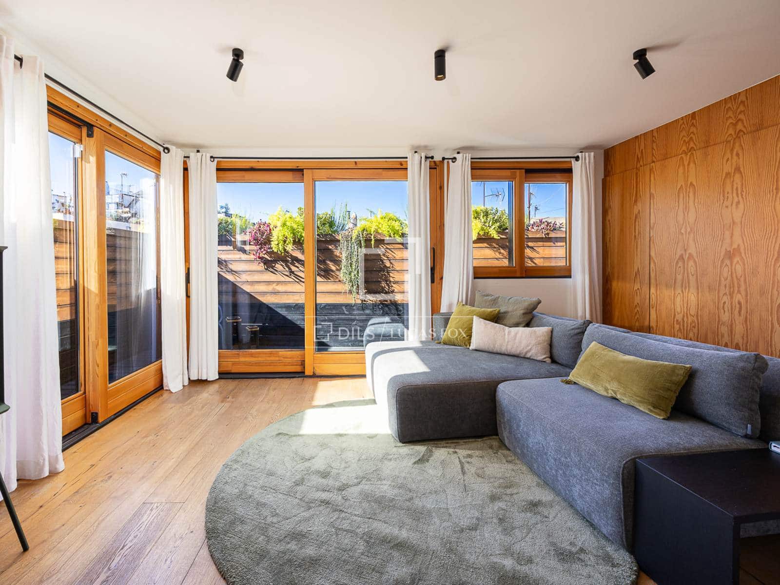 1 soverom Penthouse til salgs i Barcelona by - € 730 000 (Ref: 10172231)