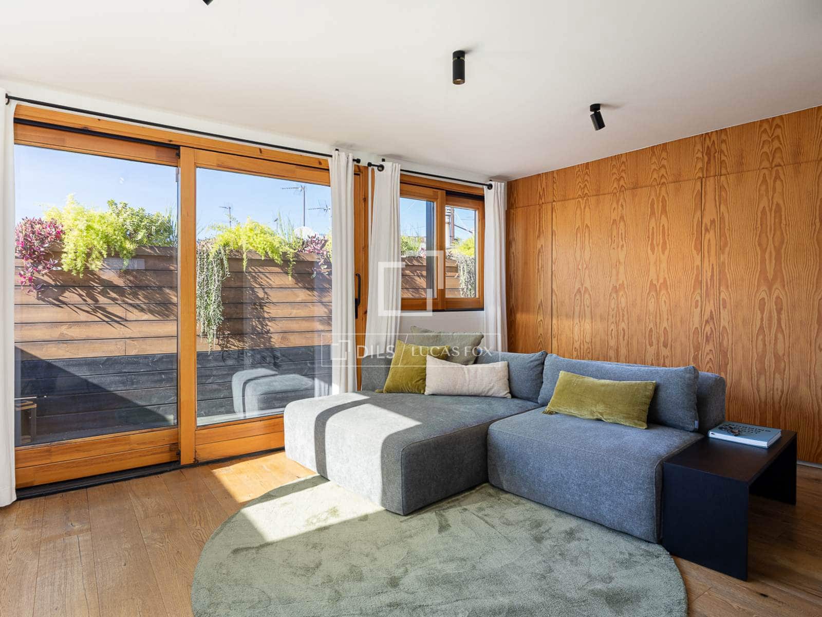 1 soverom Penthouse til salgs i Barcelona by - € 730 000 (Ref: 10172231)