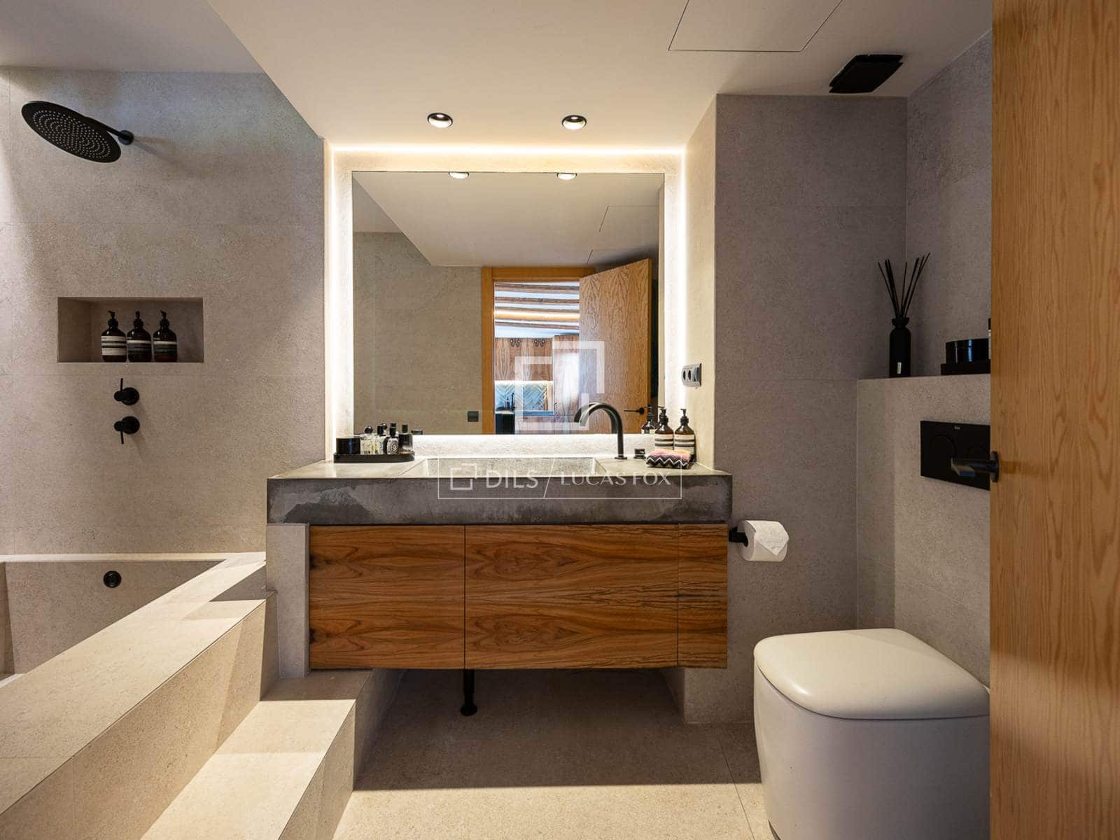 1 soverom Penthouse til salgs i Barcelona by - € 730 000 (Ref: 10172231)