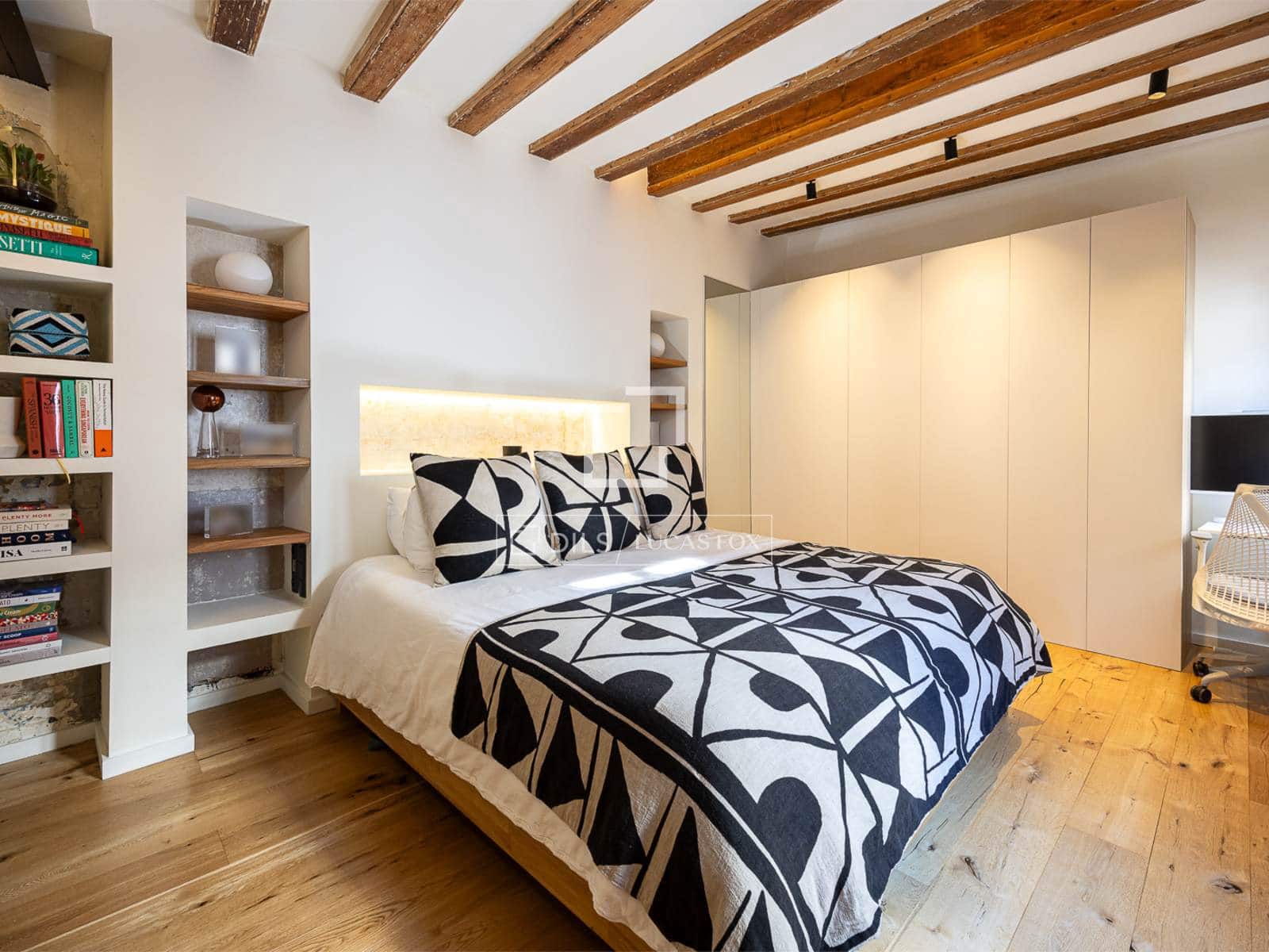 1 soverom Penthouse til salgs i Barcelona by - € 730 000 (Ref: 10172231)
