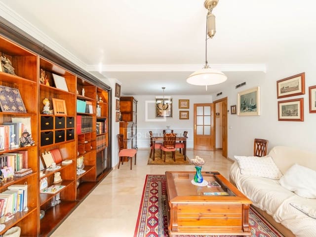 Apartamento de 2 habitaciones en València ciudad en venta con garaje - 550.000 € (Ref: 10172833)