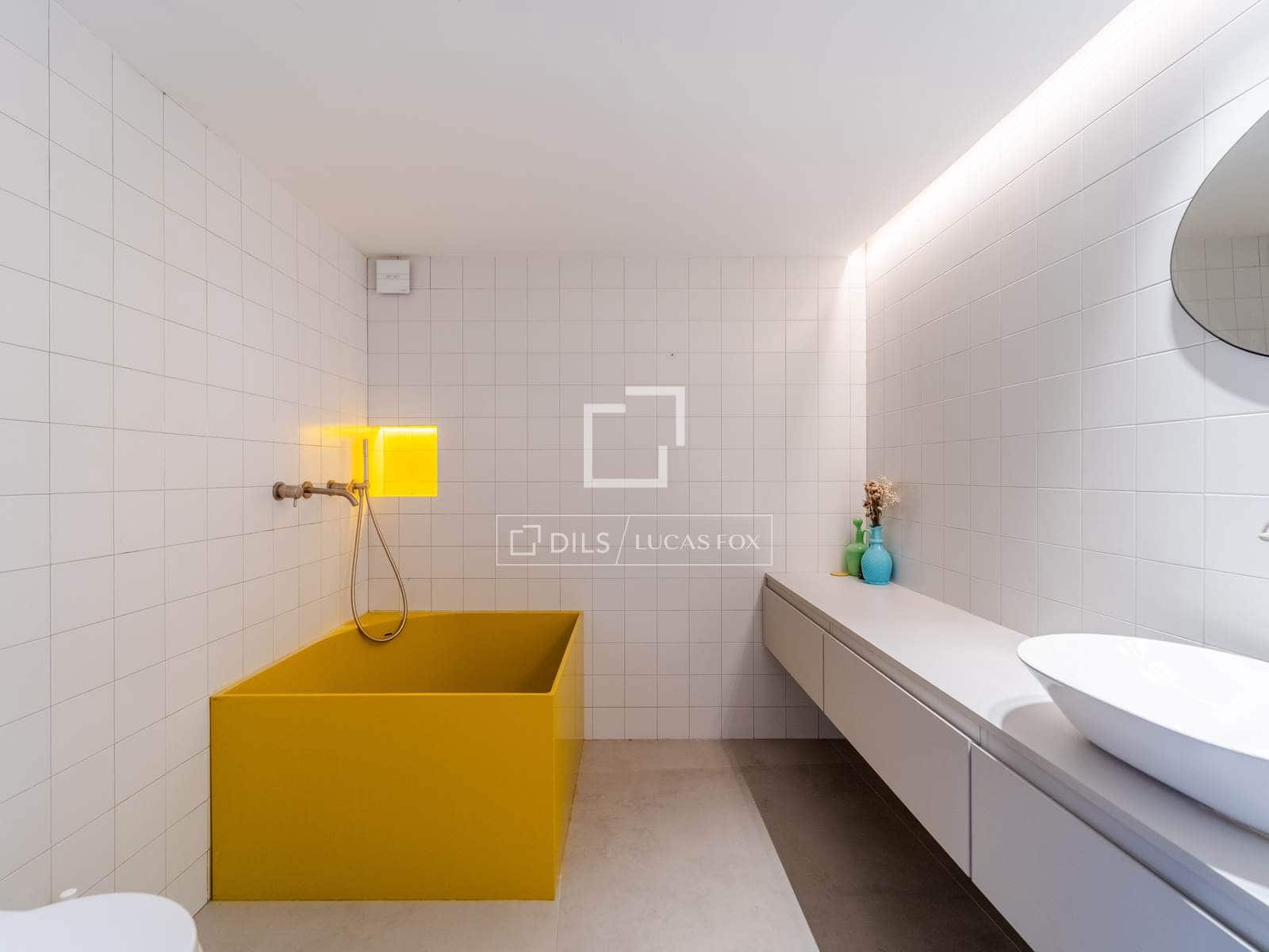 2 slaapkamer Appartement te huur in Valencia stad - € 2.300 (Ref: 10172916)
