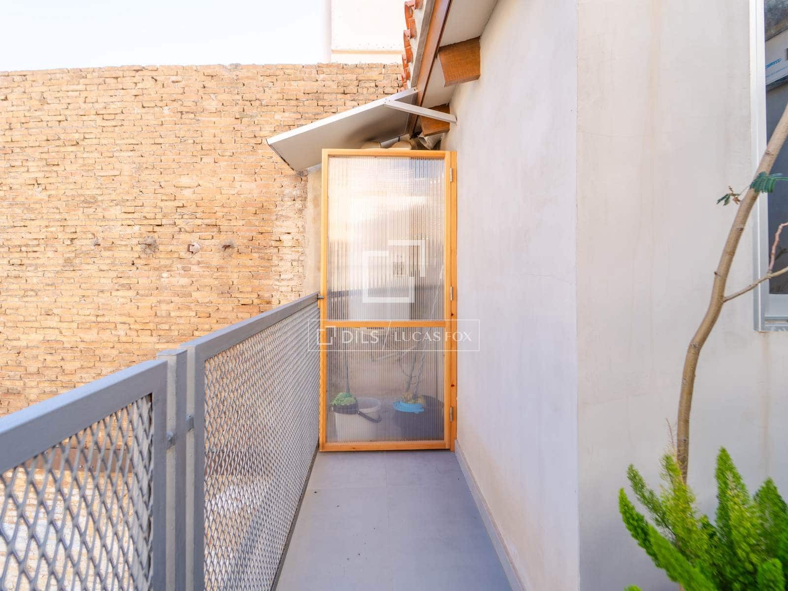 2 slaapkamer Appartement te huur in Valencia stad - € 2.300 (Ref: 10172916)
