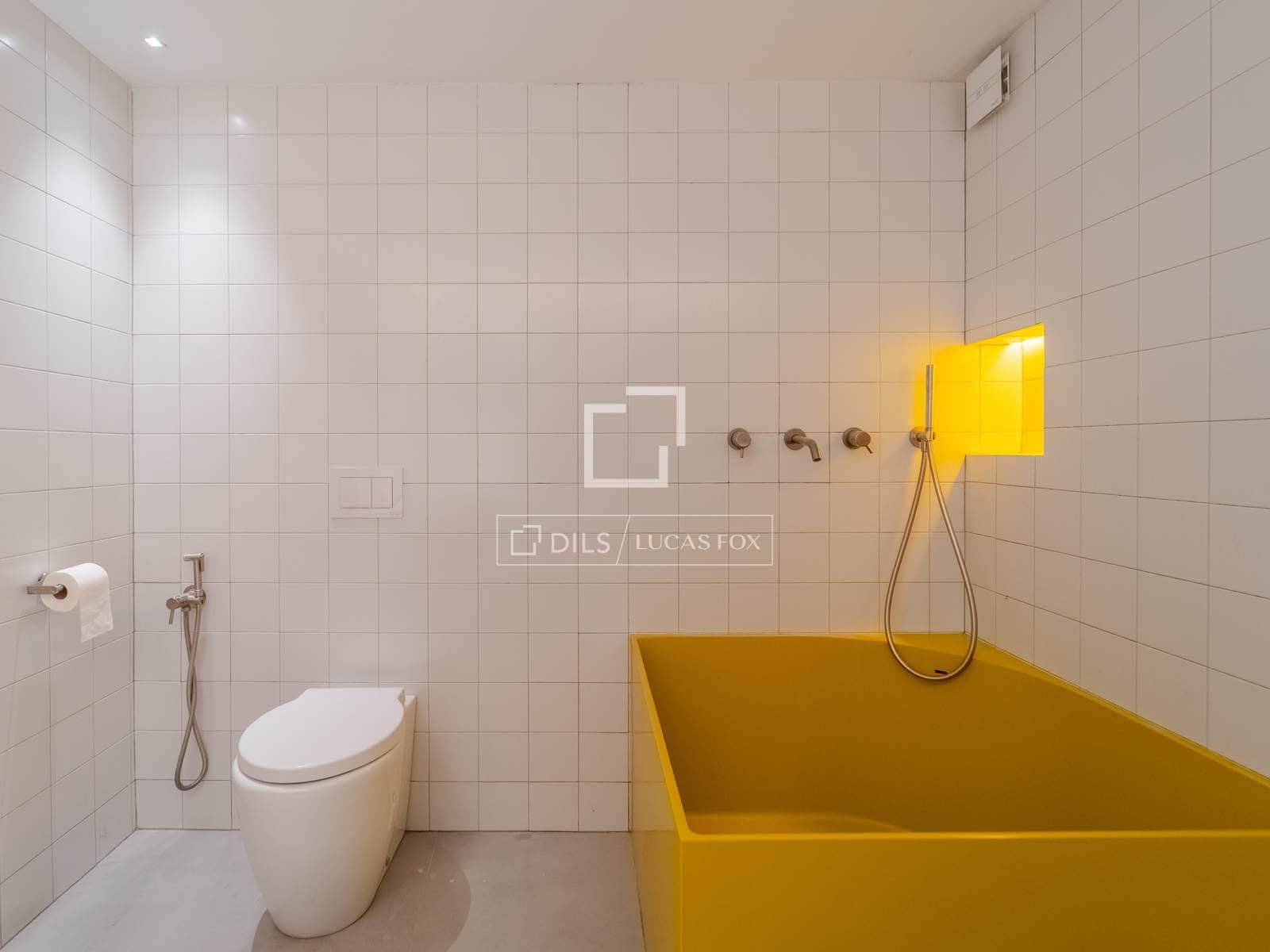2 slaapkamer Appartement te huur in Valencia stad - € 2.300 (Ref: 10172916)