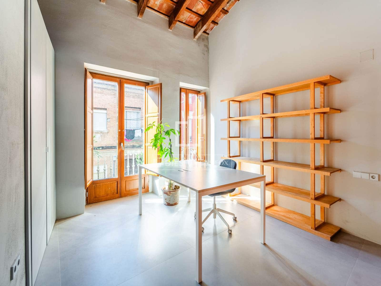 2 slaapkamer Appartement te huur in Valencia stad - € 2.300 (Ref: 10172916)