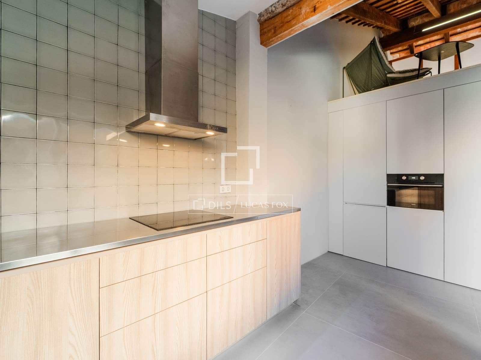 2 slaapkamer Appartement te huur in Valencia stad - € 2.300 (Ref: 10172916)
