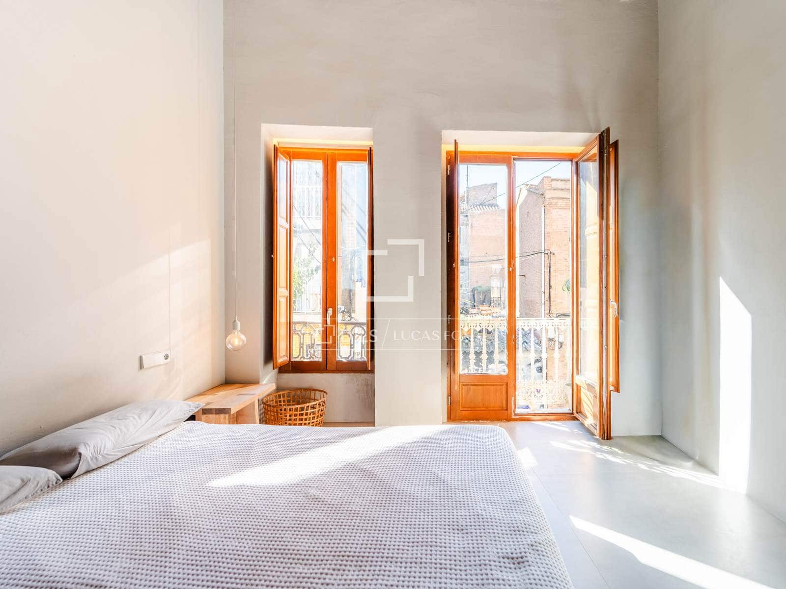 2 slaapkamer Appartement te huur in Valencia stad - € 2.300 (Ref: 10172916)