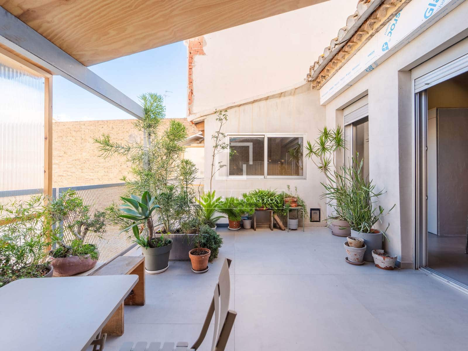 2 slaapkamer Appartement te huur in Valencia stad - € 2.300 (Ref: 10172916)