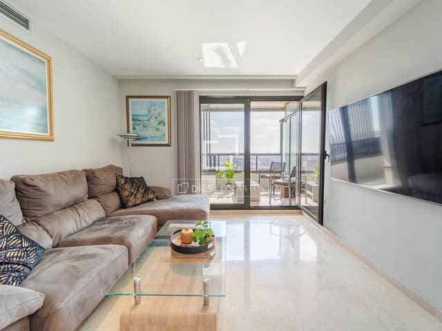 3 slaapkamer Appartement te huur in Valencia stad met zwembad garage - € 3.500 (Ref: 10172917)