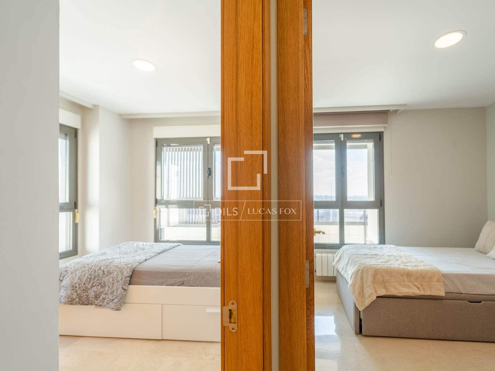 3 slaapkamer Appartement te huur in Valencia stad met zwembad garage - € 3.500 (Ref: 10172917)