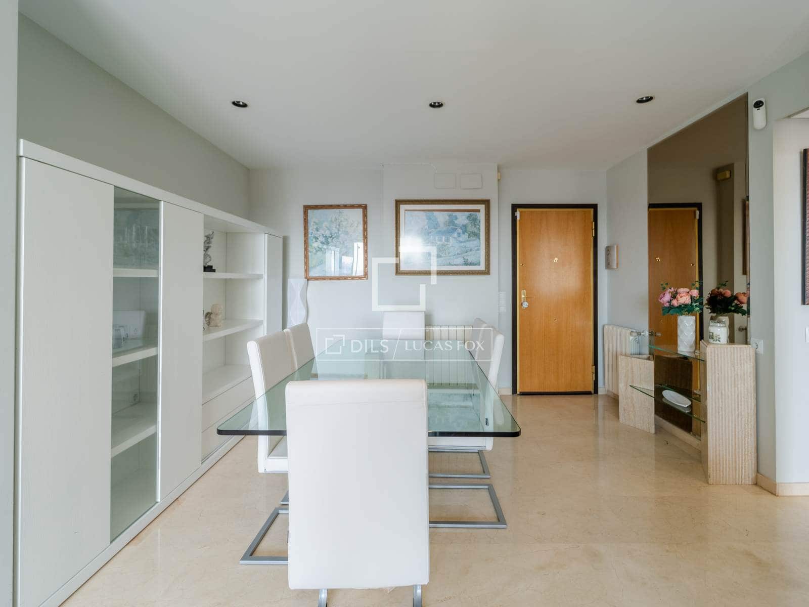3 slaapkamer Appartement te huur in Valencia stad met zwembad garage - € 3.500 (Ref: 10172917)