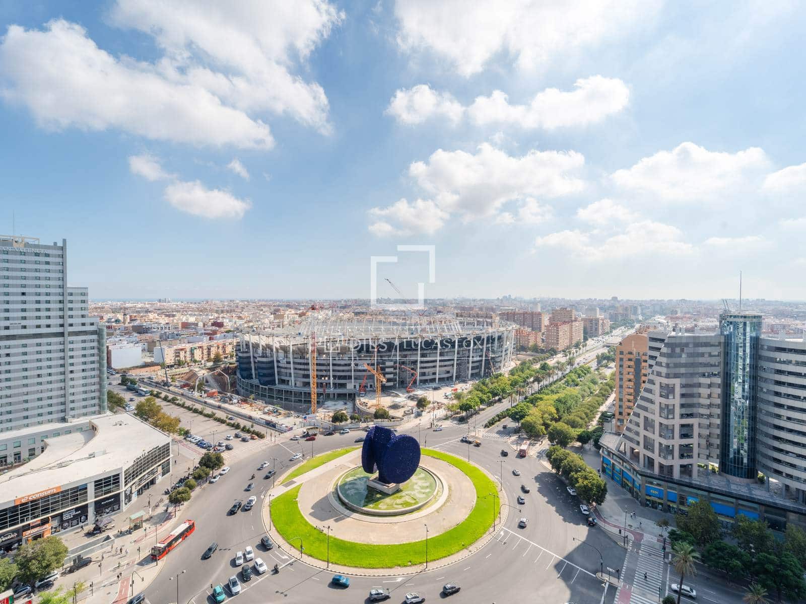 3 slaapkamer Appartement te huur in Valencia stad met zwembad garage - € 3.500 (Ref: 10172917)