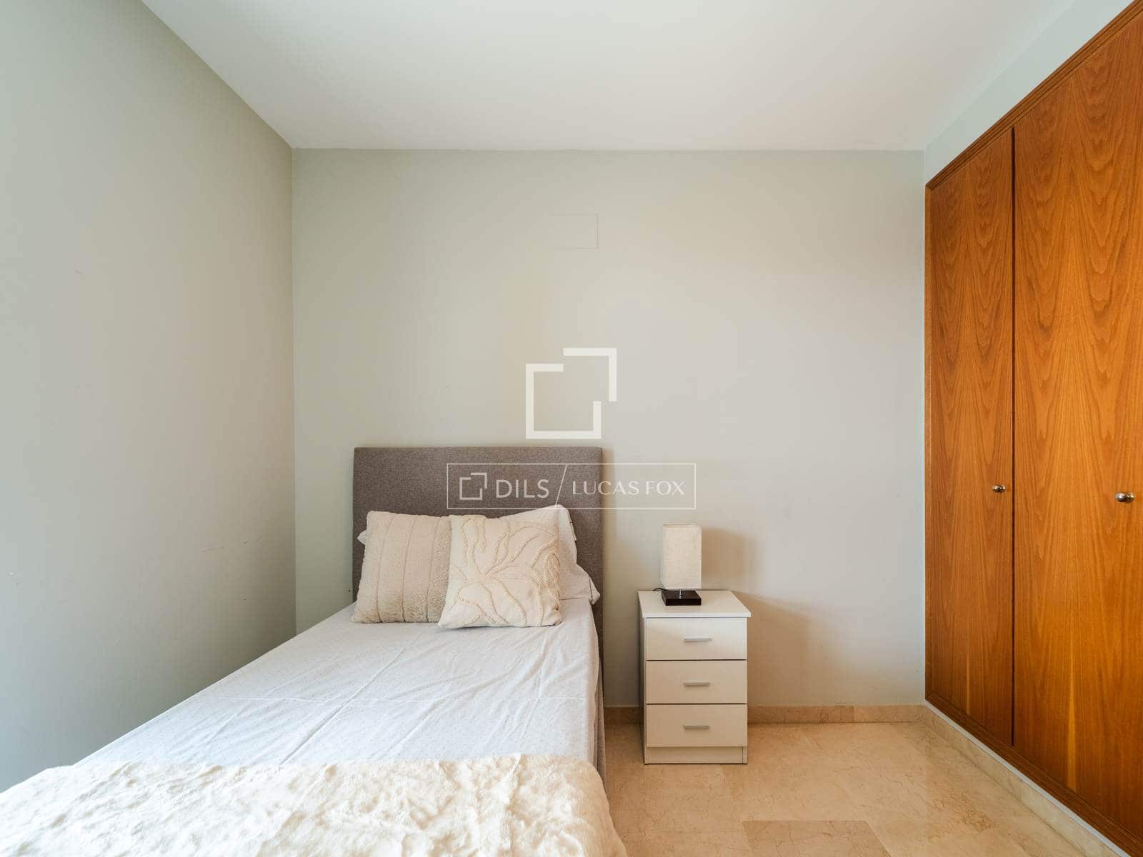 3 slaapkamer Appartement te huur in Valencia stad met zwembad garage - € 3.500 (Ref: 10172917)