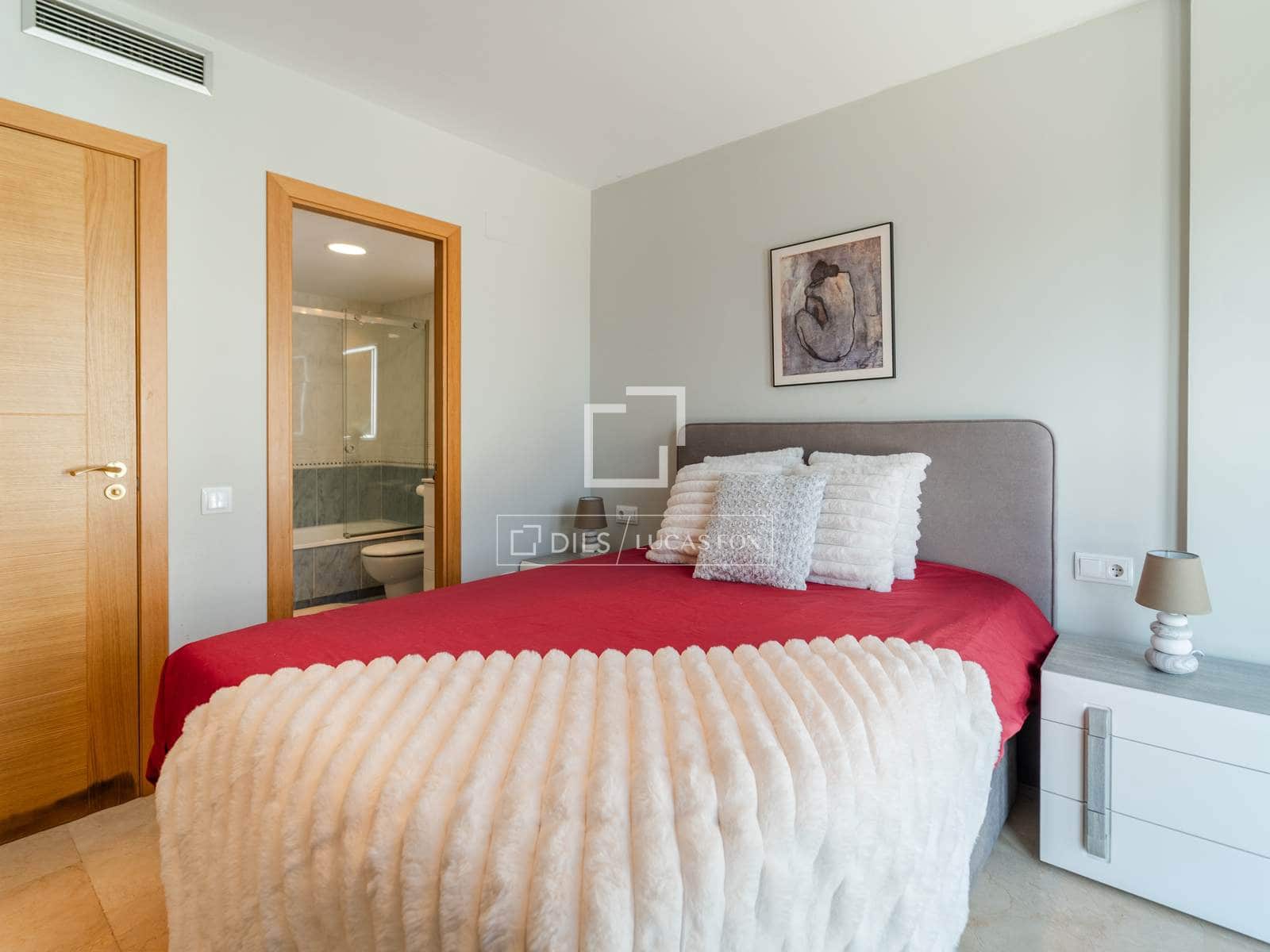 3 slaapkamer Appartement te huur in Valencia stad met zwembad garage - € 3.500 (Ref: 10172917)