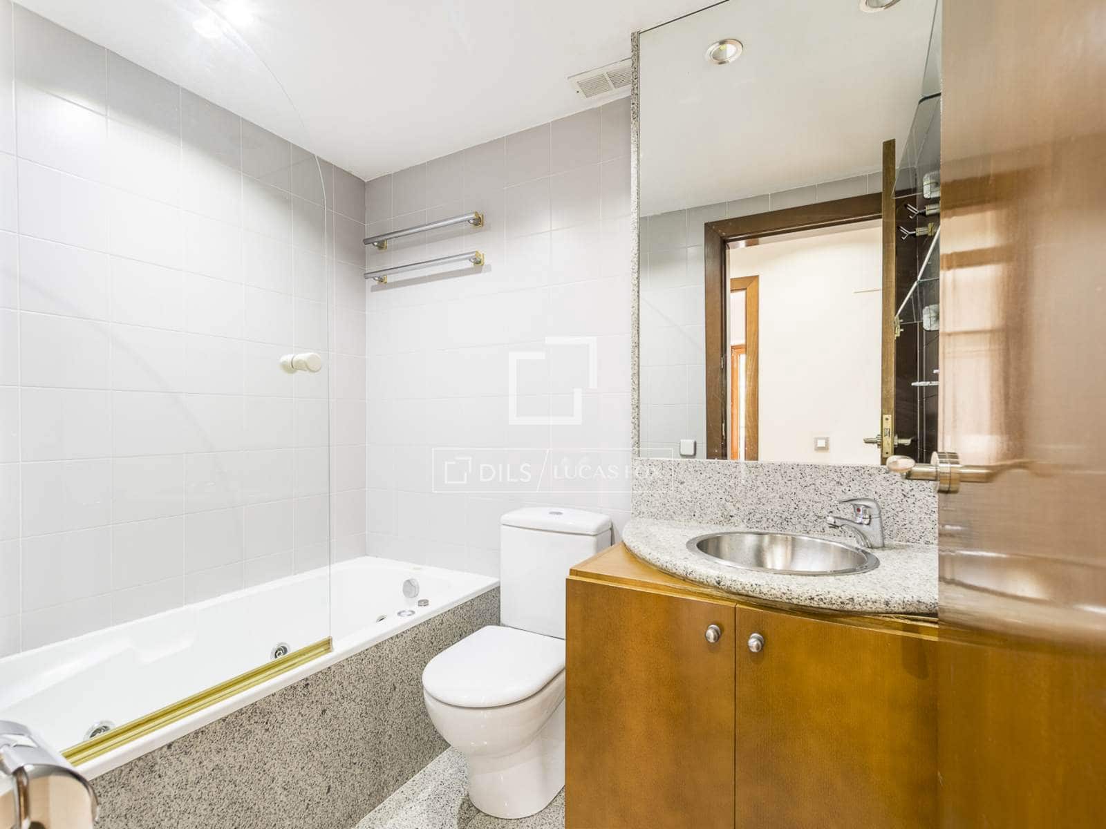 4 chambre Appartement à vendre à Barcelone ville avec garage - 995 000 € (Ref: 10174780)