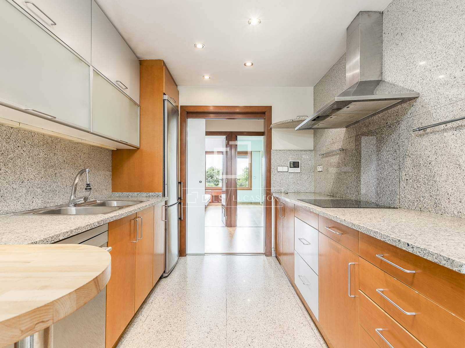 4 chambre Appartement à vendre à Barcelone ville avec garage - 995 000 € (Ref: 10174780)