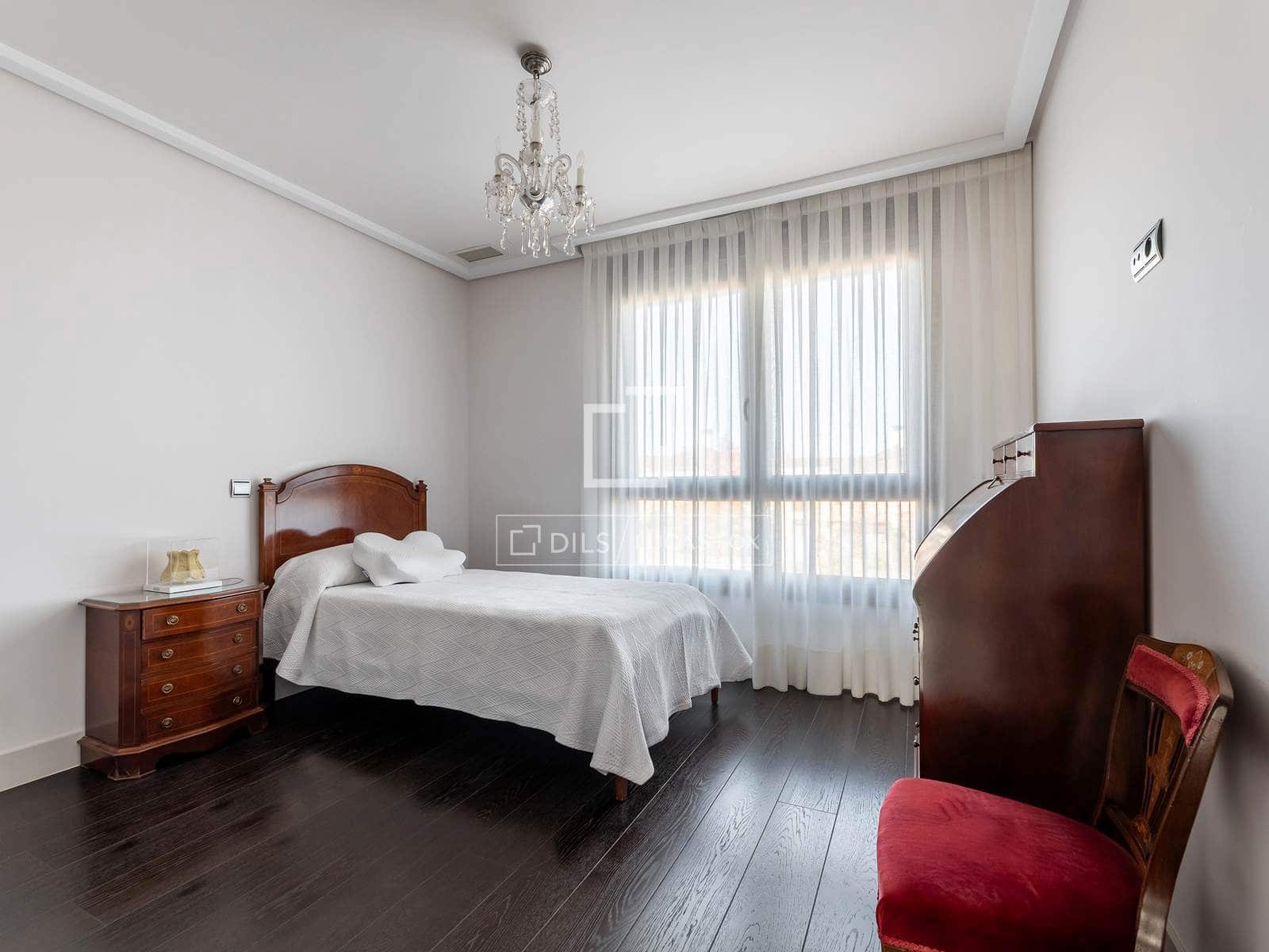 6 chambre Villa/Maison à vendre à Majadahonda avec piscine garage - 1 590 000 € (Ref: 10175451)