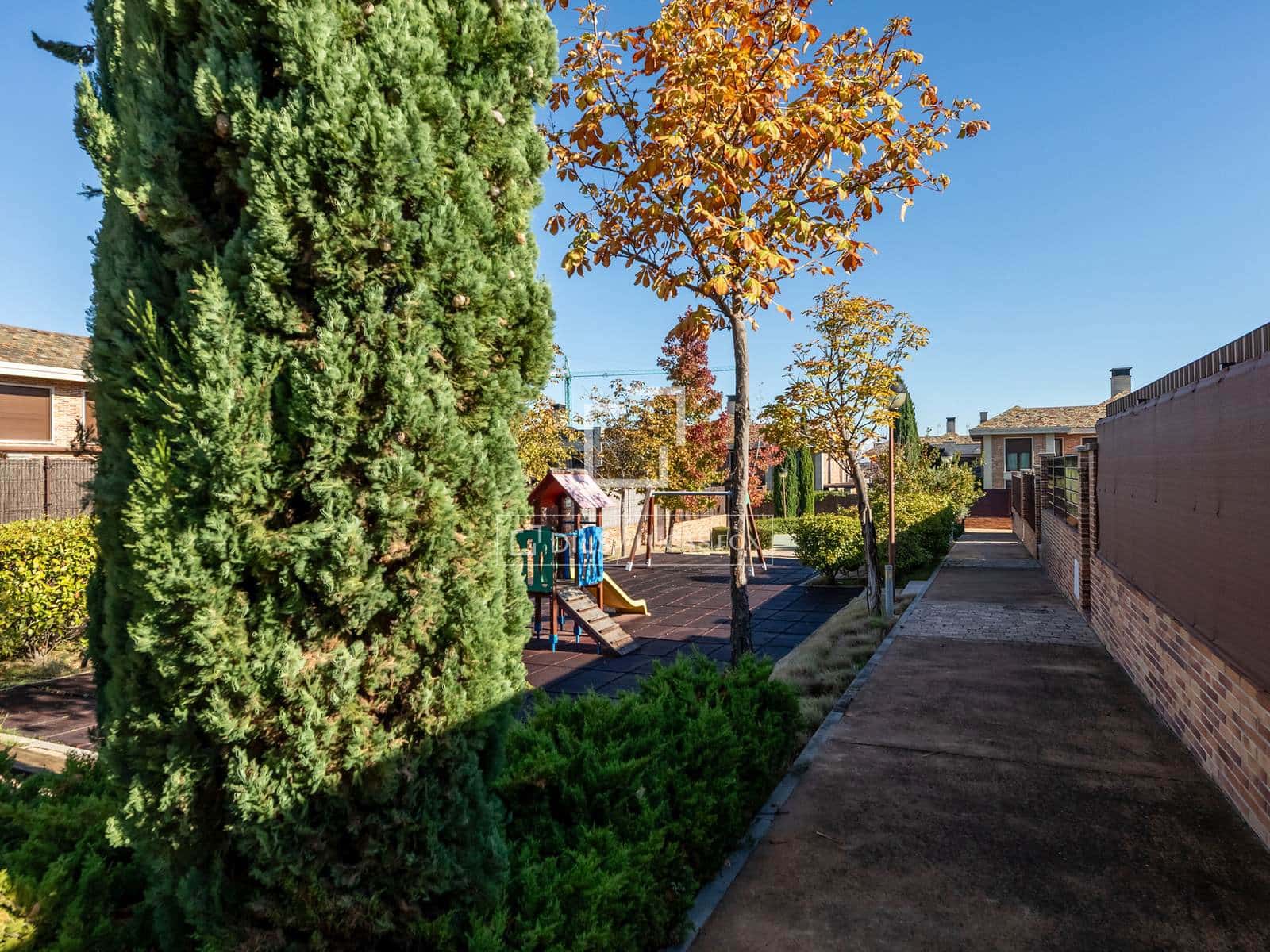 6 chambre Villa/Maison à vendre à Majadahonda avec piscine garage - 1 590 000 € (Ref: 10175451)