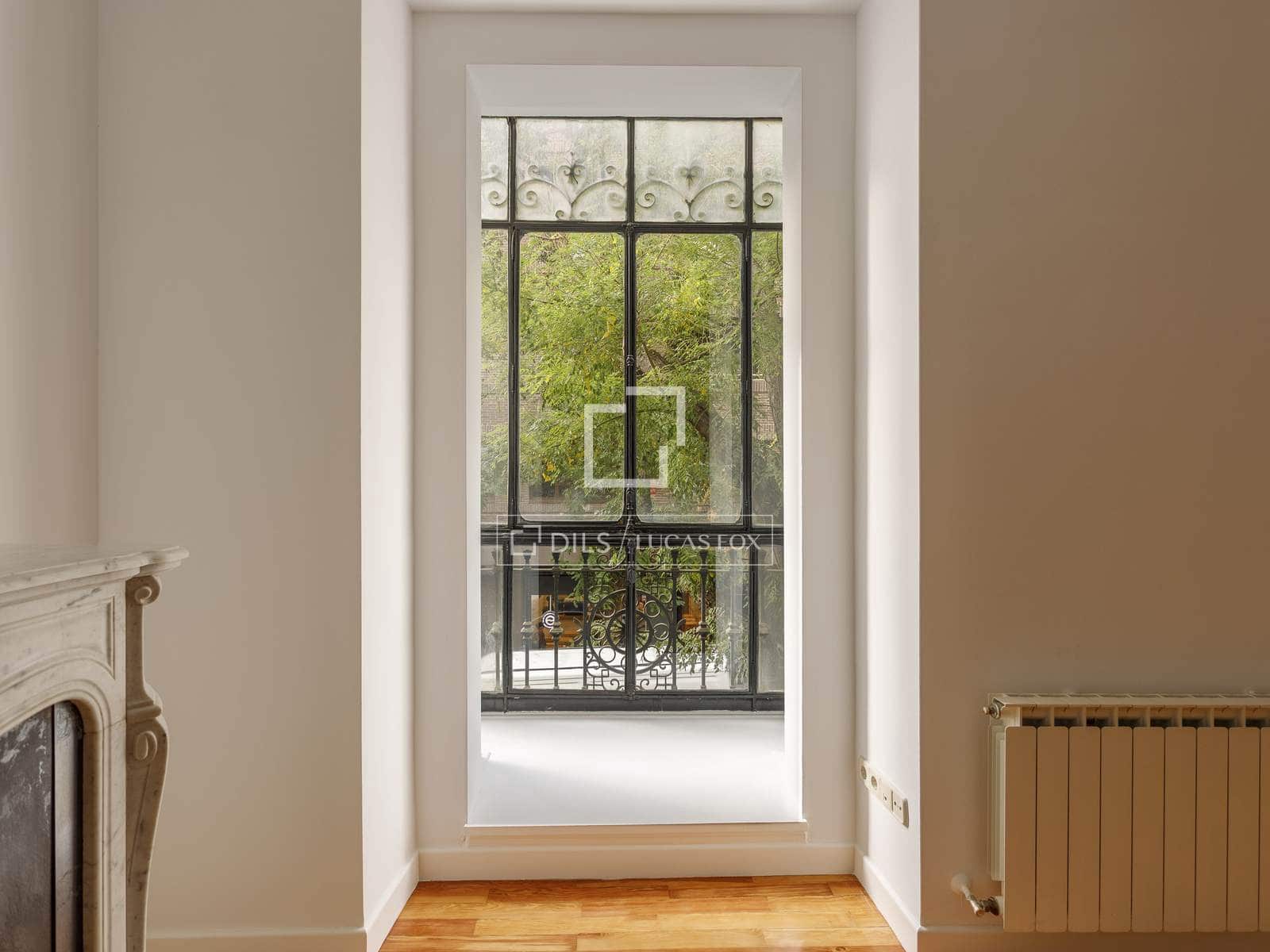 3 quarto Apartamento para arrendar em Madrid cidade - 5 000 € (Ref: 10175452)