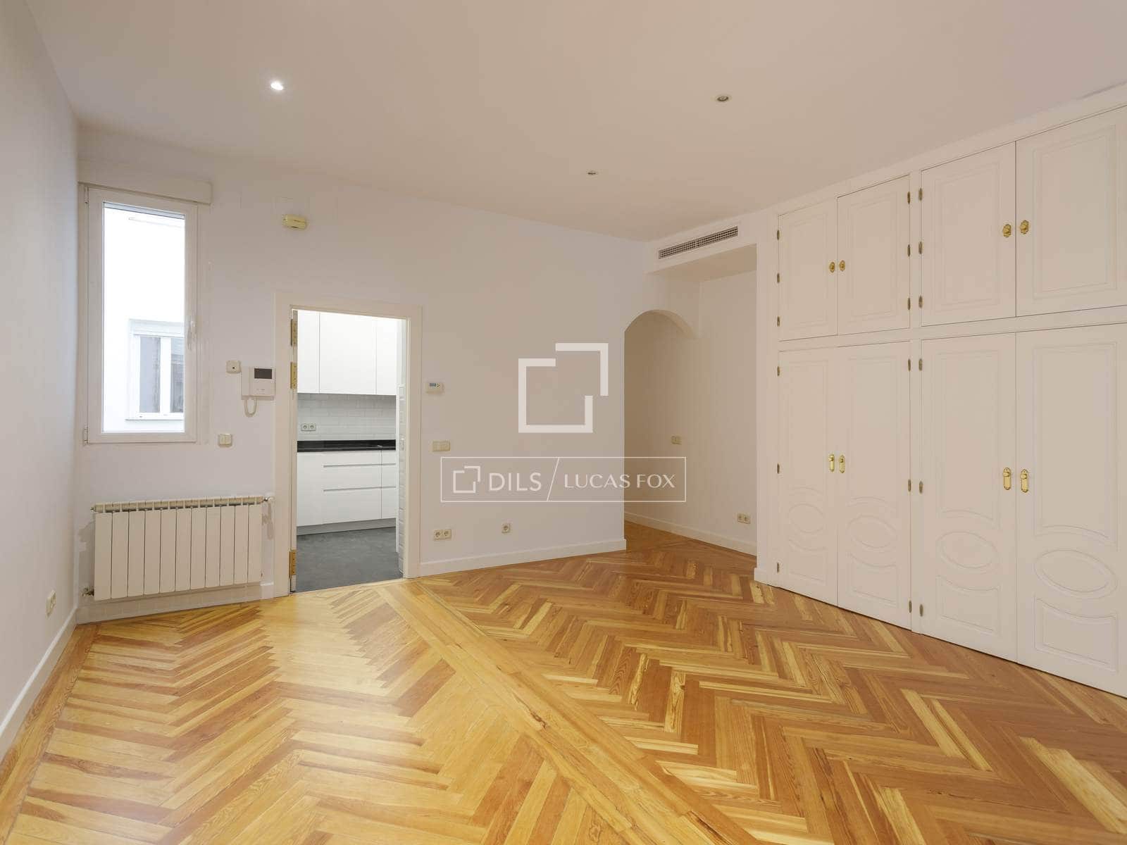 3 quarto Apartamento para arrendar em Madrid cidade - 5 000 € (Ref: 10175452)