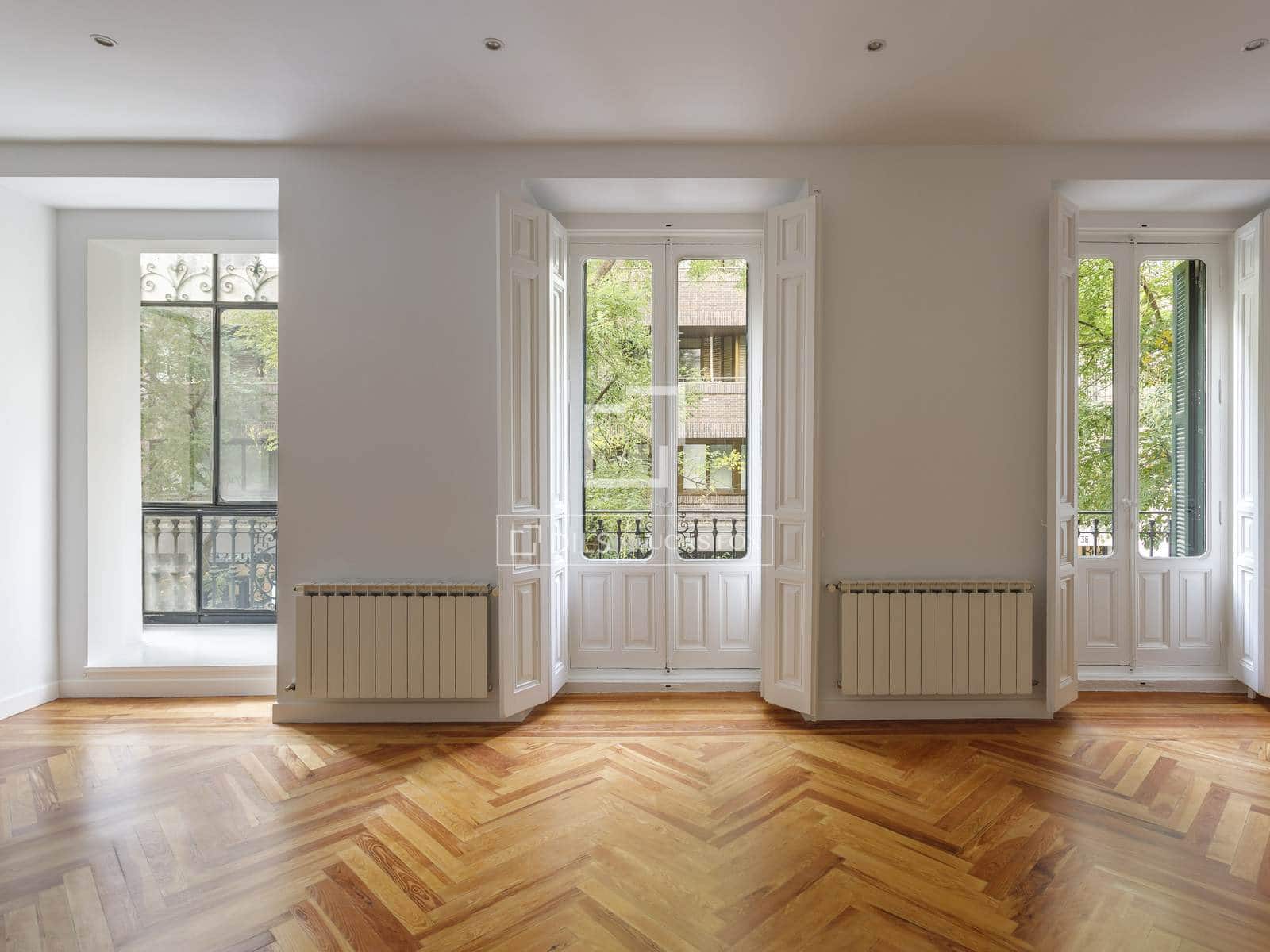 3 quarto Apartamento para arrendar em Madrid cidade - 5 000 € (Ref: 10175452)