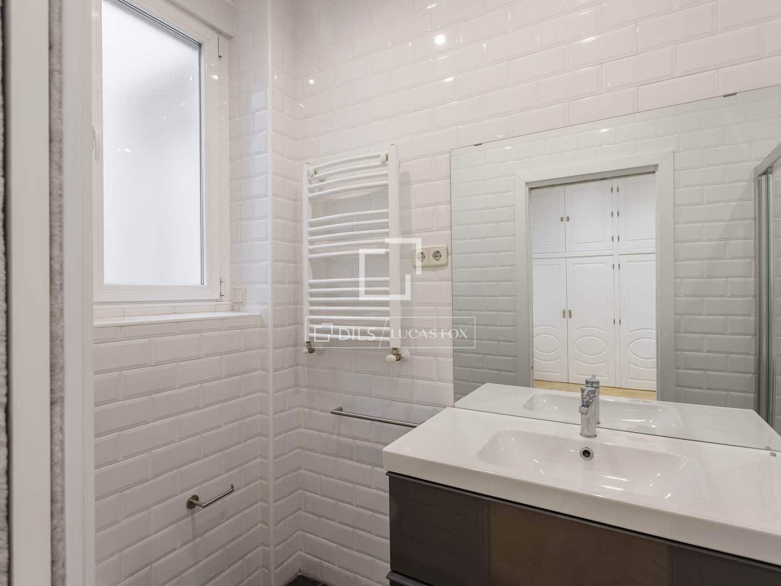 3 quarto Apartamento para arrendar em Madrid cidade - 5 000 € (Ref: 10175452)