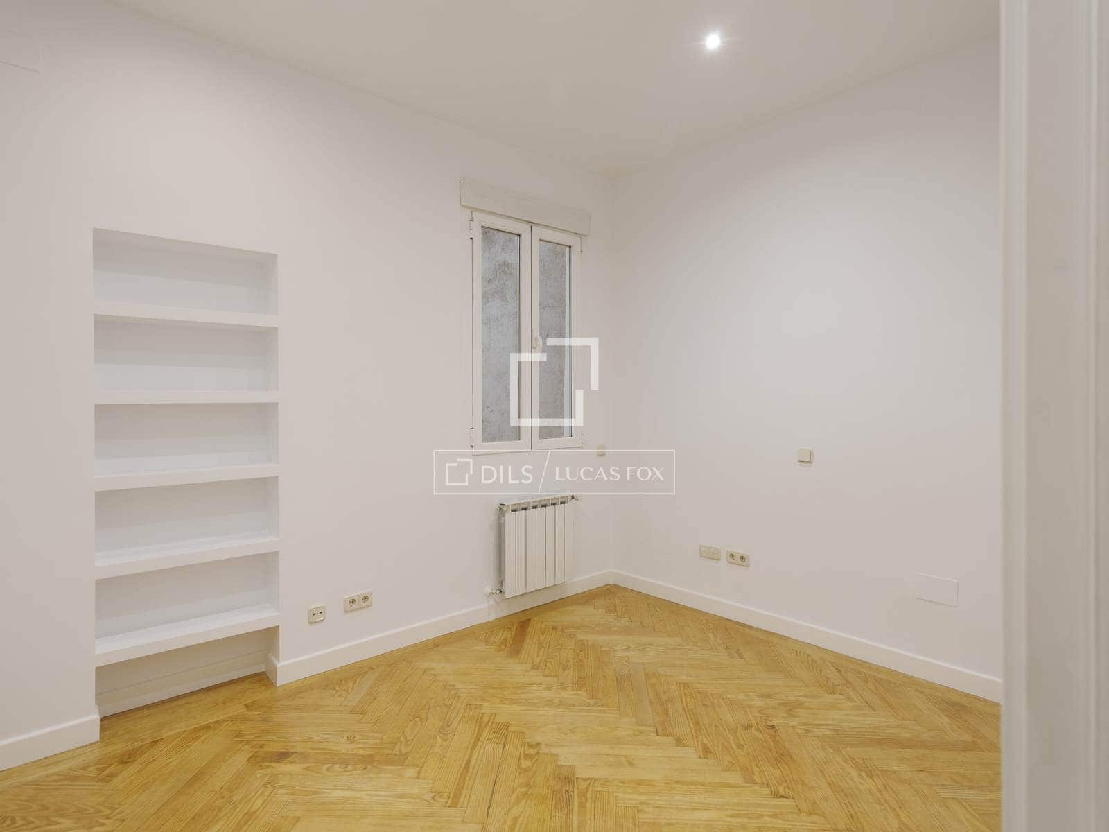 3 quarto Apartamento para arrendar em Madrid cidade - 5 000 € (Ref: 10175452)