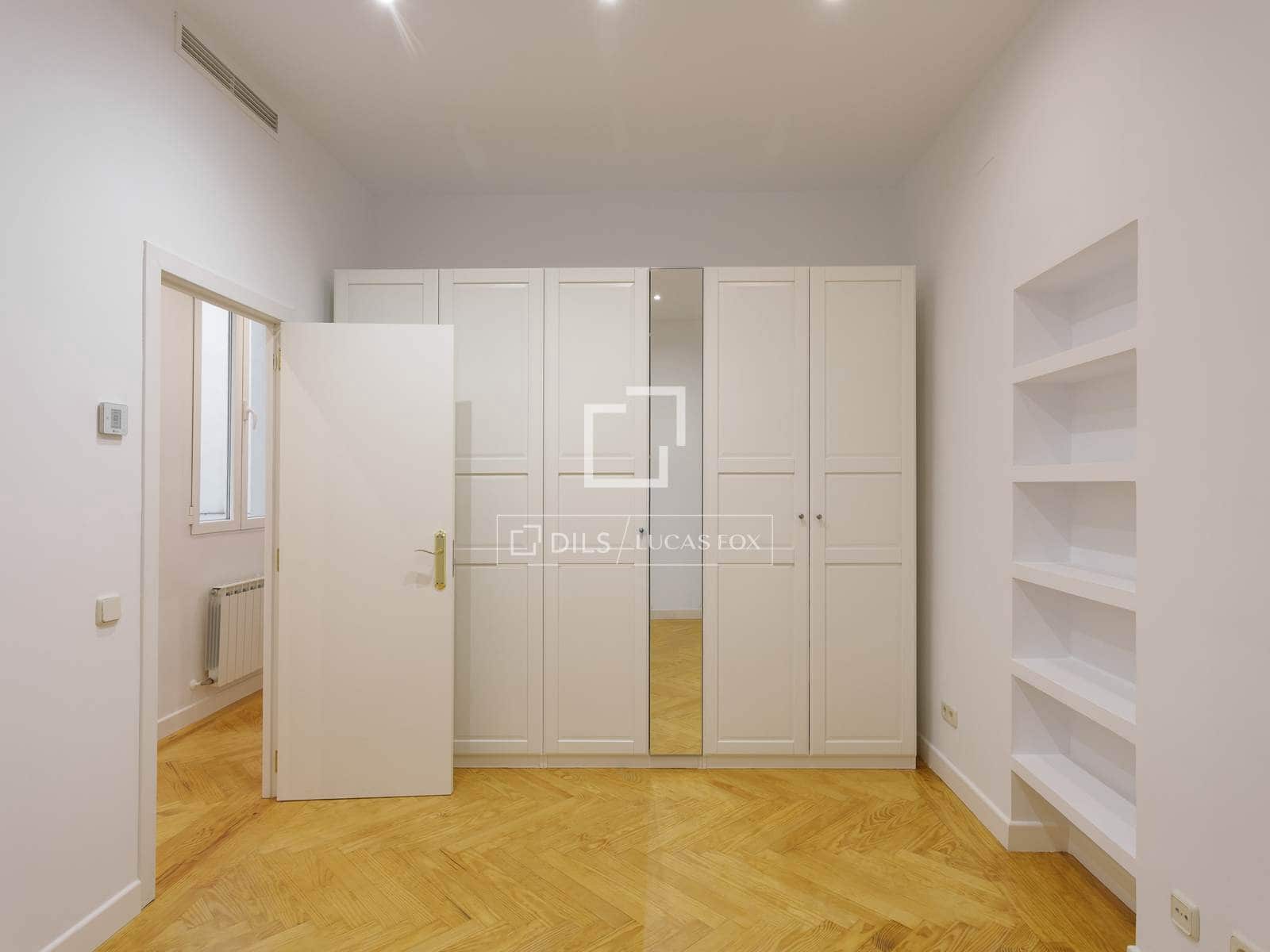 3 quarto Apartamento para arrendar em Madrid cidade - 5 000 € (Ref: 10175452)