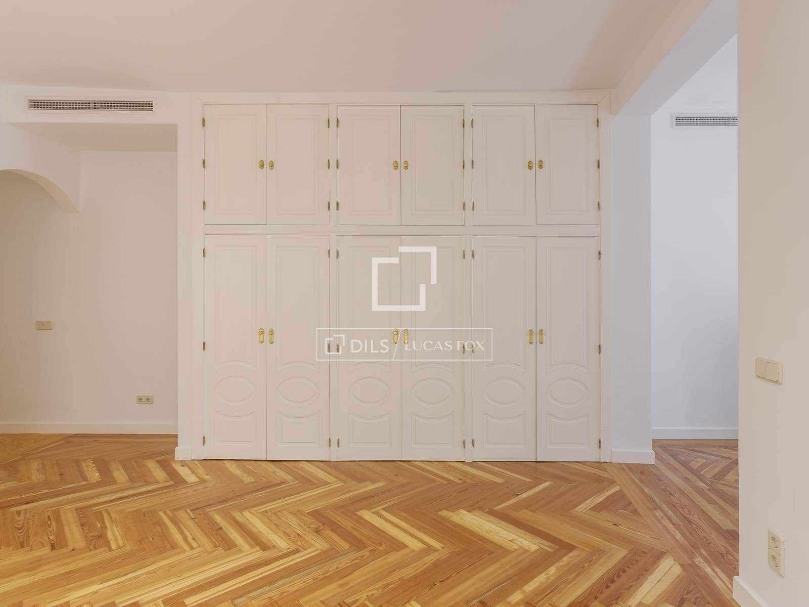 3 quarto Apartamento para arrendar em Madrid cidade - 5 000 € (Ref: 10175452)