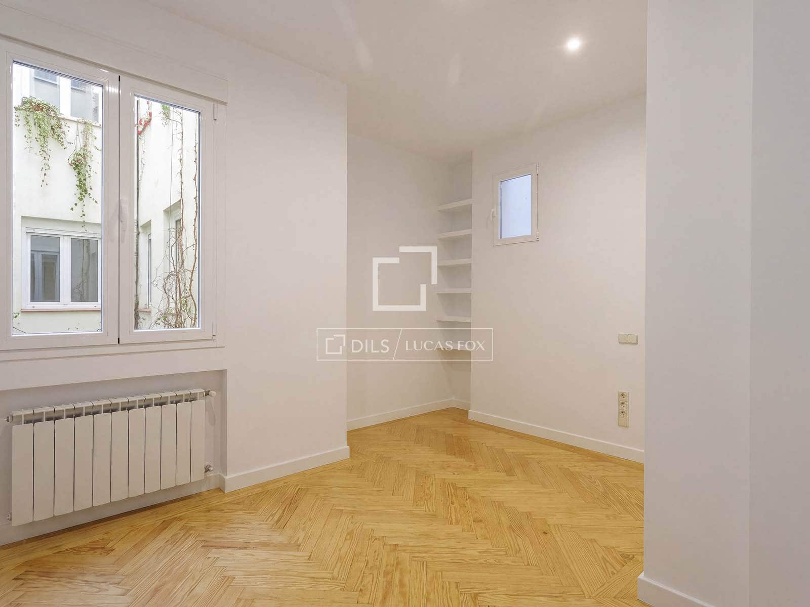 3 quarto Apartamento para arrendar em Madrid cidade - 5 000 € (Ref: 10175452)