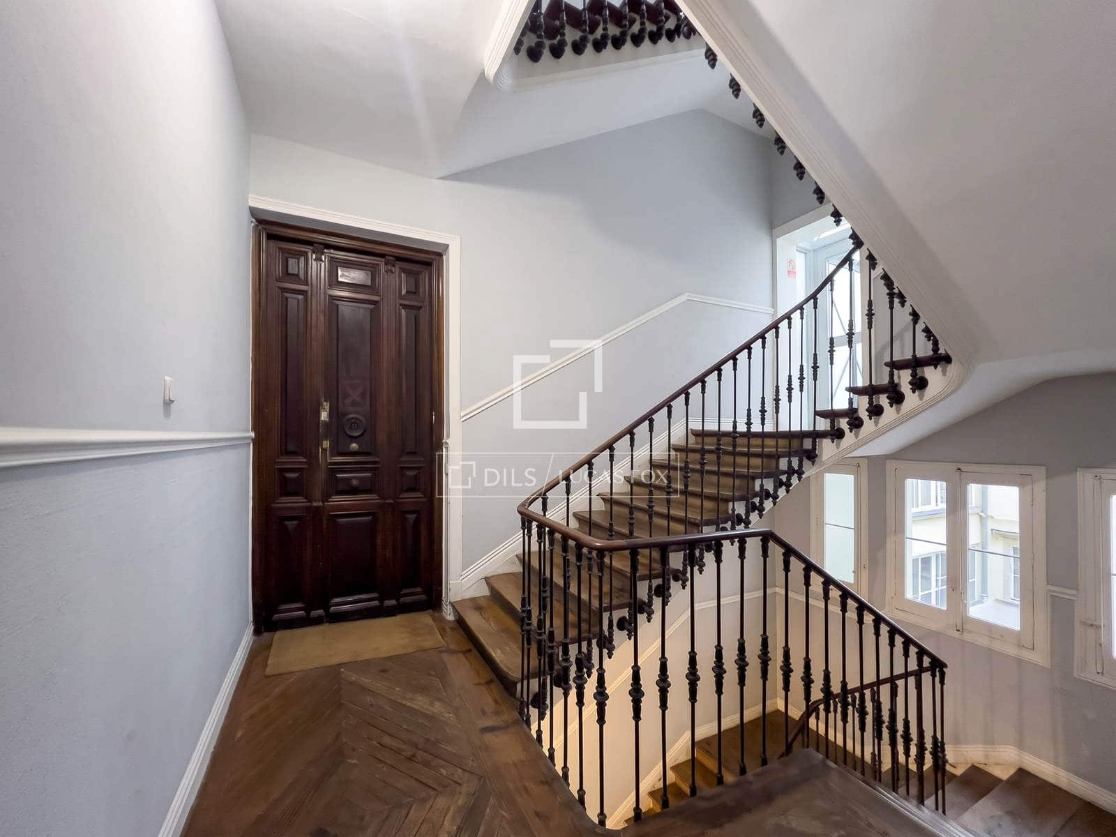 3 quarto Apartamento para arrendar em Madrid cidade - 5 000 € (Ref: 10175452)