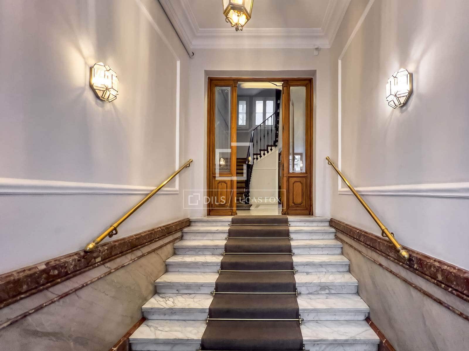3 quarto Apartamento para arrendar em Madrid cidade - 5 000 € (Ref: 10175452)