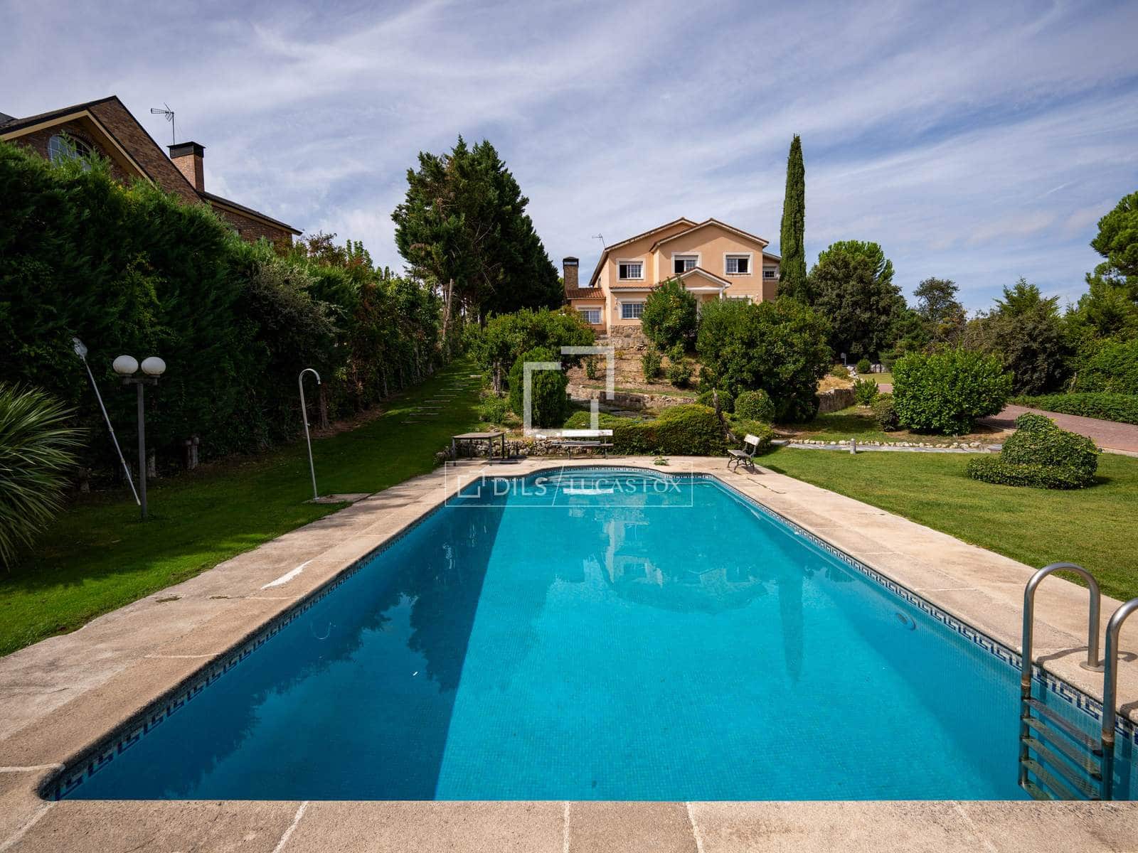 7 Zimmer Villa zu vermieten in San Sebastian de los Reyes mit Pool Garage - 7.000 € (Ref: 10175722)