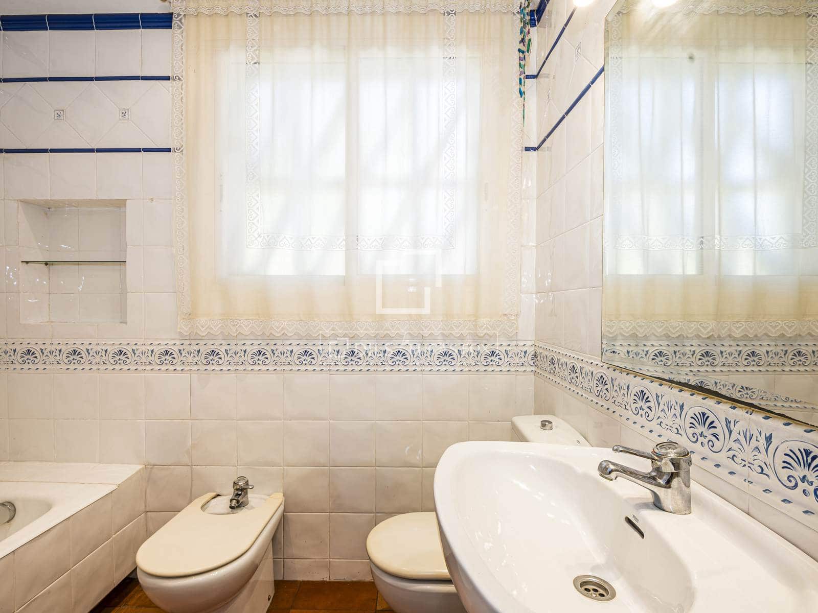 4 sypialnia Willa na sprzedaż w Castelldefels z basenem garażem - 1 525 000 € (Ref: 10175898)